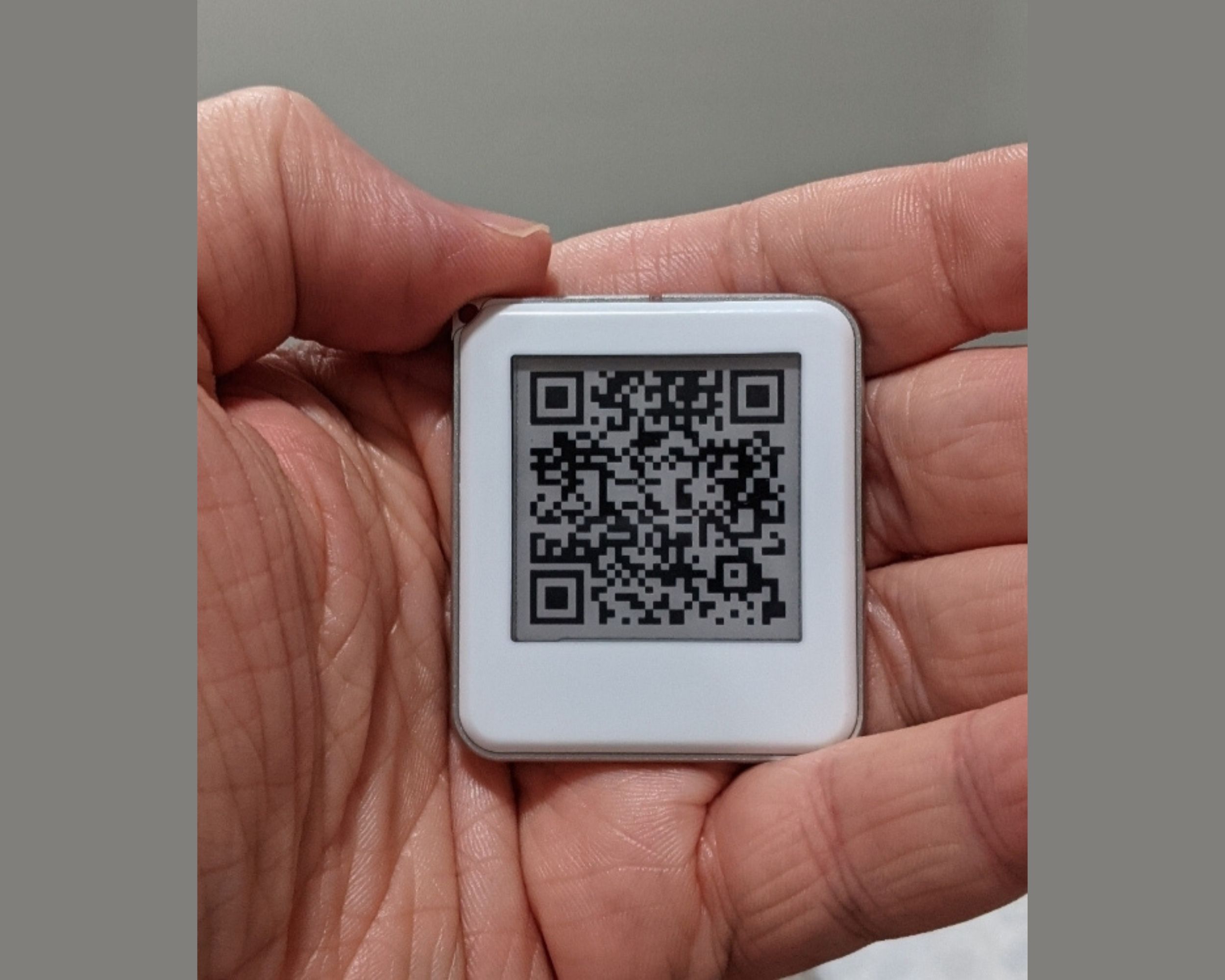 E-Paper QR Tags